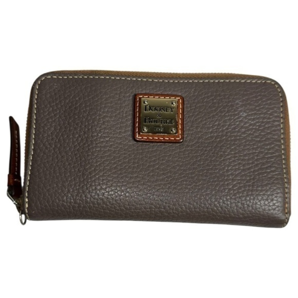 Dooney & Bourke Taupe Gray Tan Pebbled Leather Zip Around Wallet